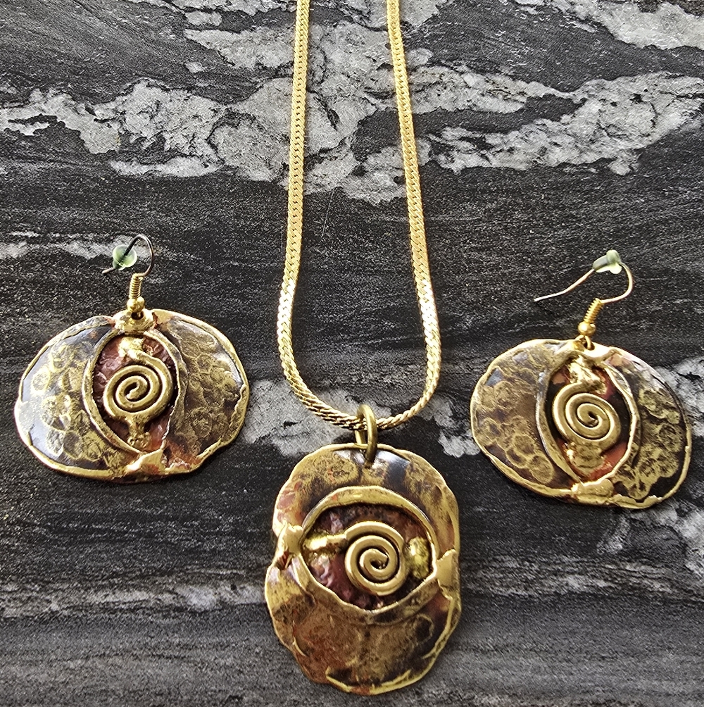 Artisan Made Elegant Brass & Copper Spiral Jewelry Set 10" Chain,
